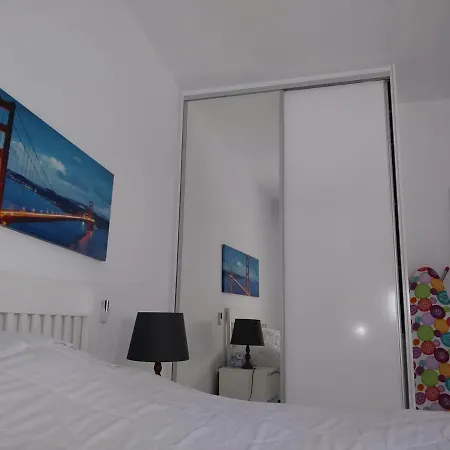 Liopetri Holiday Home *