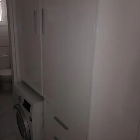 בית נופש Liopetri Holiday Home *